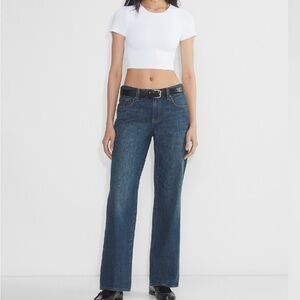 Aritzia Original Contoue Crew Cropped T-shirt in White Size M